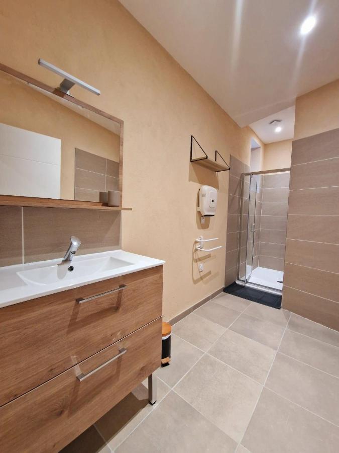 Appart Hotel Du Grand Soleil Saint-Chinian Dış mekan fotoğraf