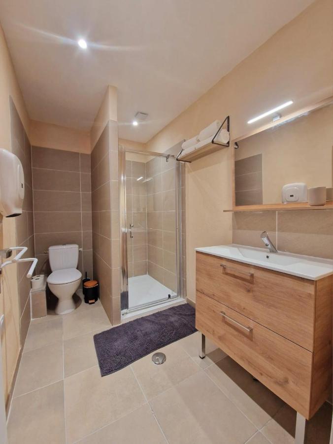 Appart Hotel Du Grand Soleil Saint-Chinian Dış mekan fotoğraf
